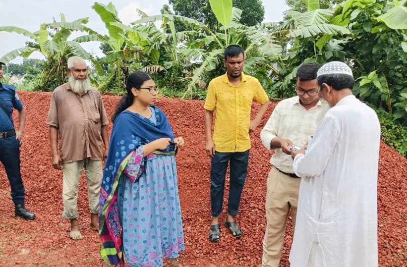 সিংড়ায় আবাদি জমিতে অবৈধ পুকুর খনন, ভ্রাম্যমাণ আদালতে ৫০ হাজার টাকা জরিমানা