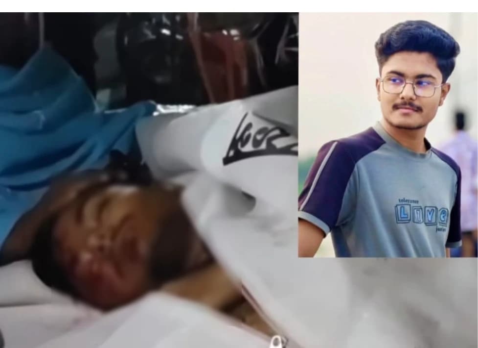 চাঁপাইনবাবগঞ্জে ট্রাক-মোটরসাইকেলের মুখোমুখি সংঘর্ষে যুবক নিহত, আহত ১