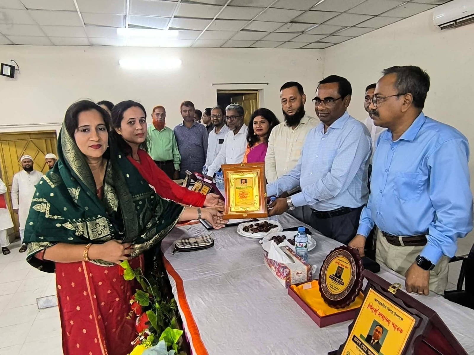 মোহনগঞ্জ উপজেলা প্রাথমিক শিক্ষা কর্মকর্তা জনাব মো: আবুল হোসেন মহোদয়ের অবসরজনিত বিদায় সংবর্ধনা