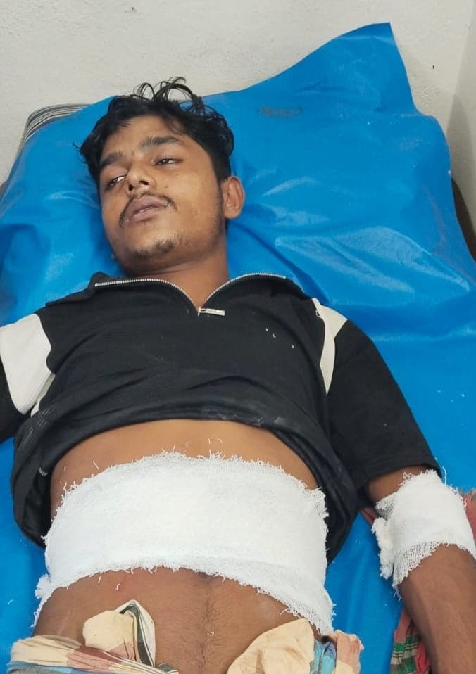 ফ্রি ফায়ার গেম নিয়ে সংঘাত: পিরোজপুরে যুবককে পেটে ছুরিকাঘাত, খুলনায় প্রেরণ