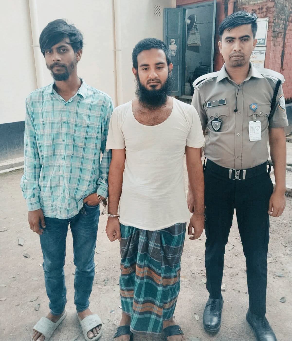 টাপেন্টাডলসহ গ্রেপ্তার দুই যুবক, ঠাকুরগাঁওয়ে ভ্রাম্যমাণ আদালতের তাৎক্ষণিক কারাদণ্ড ও অর্থদণ্ড
