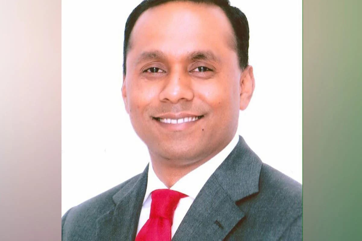 রাষ্ট্রপতির পদত্যাগের পর বড় রদবদল: কে হলেন ভারপ্রাপ্ত রাষ্ট্রপতি আর স্পিকার