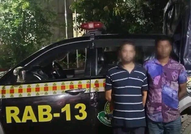 ৩ শতাধিক বোতল এসকাফসহ ৩ মাদক ব্যবসায়ী গ্রেপ্তার, গাইবান্ধায় র্যাব-১৩ এর বড় সাফল্য