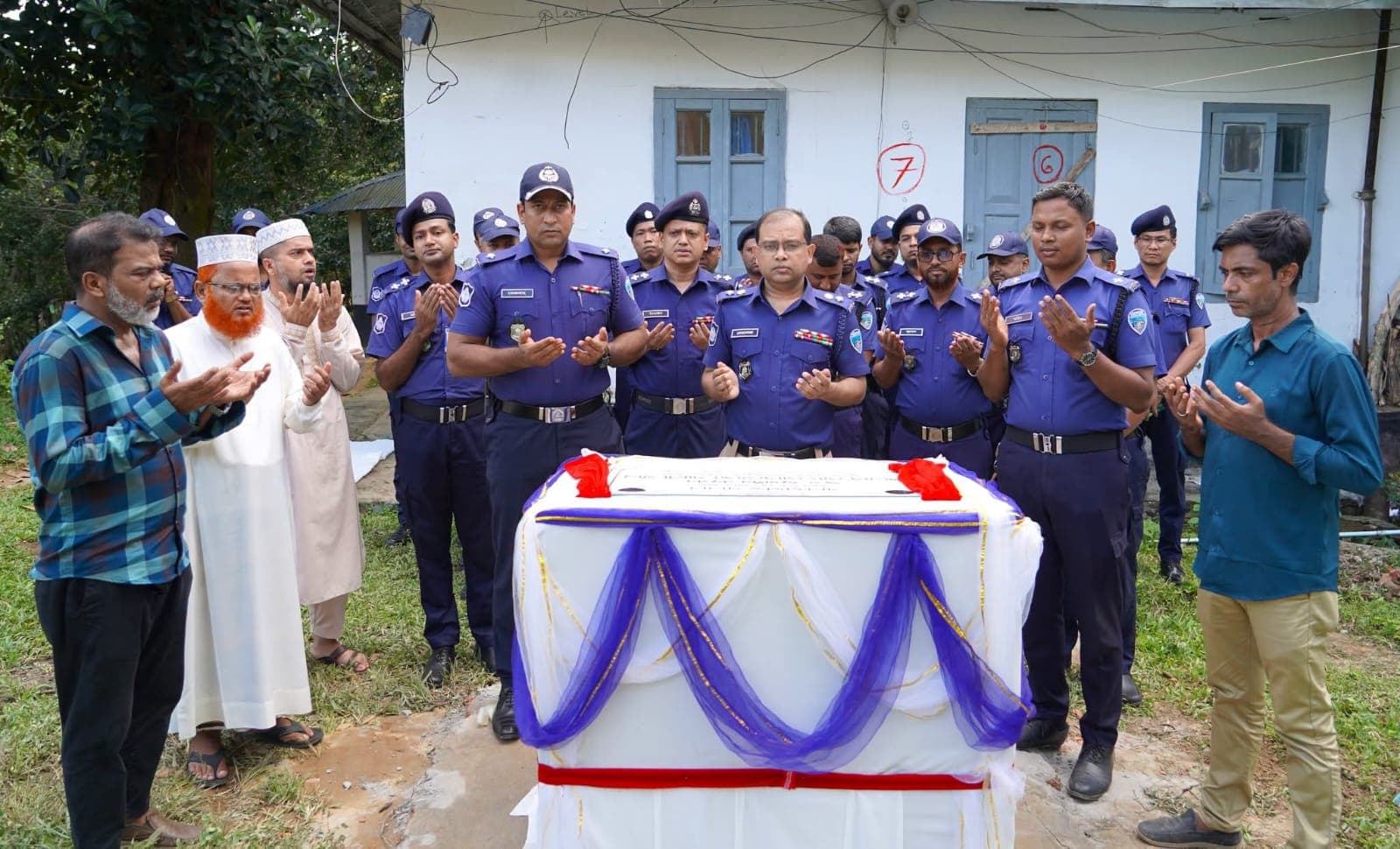 খাগড়াছড়িতে আধুনিক পুলিশিংয়ের নতুন মাইলফলক: অত্যাধুনিক থানা ভবন নির্মাণের কাজ শুরু