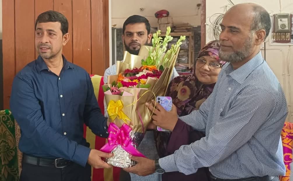 হাজিরহাট উপকূল সরকারি কলেজে নতুন অধ্যক্ষের যোগদান