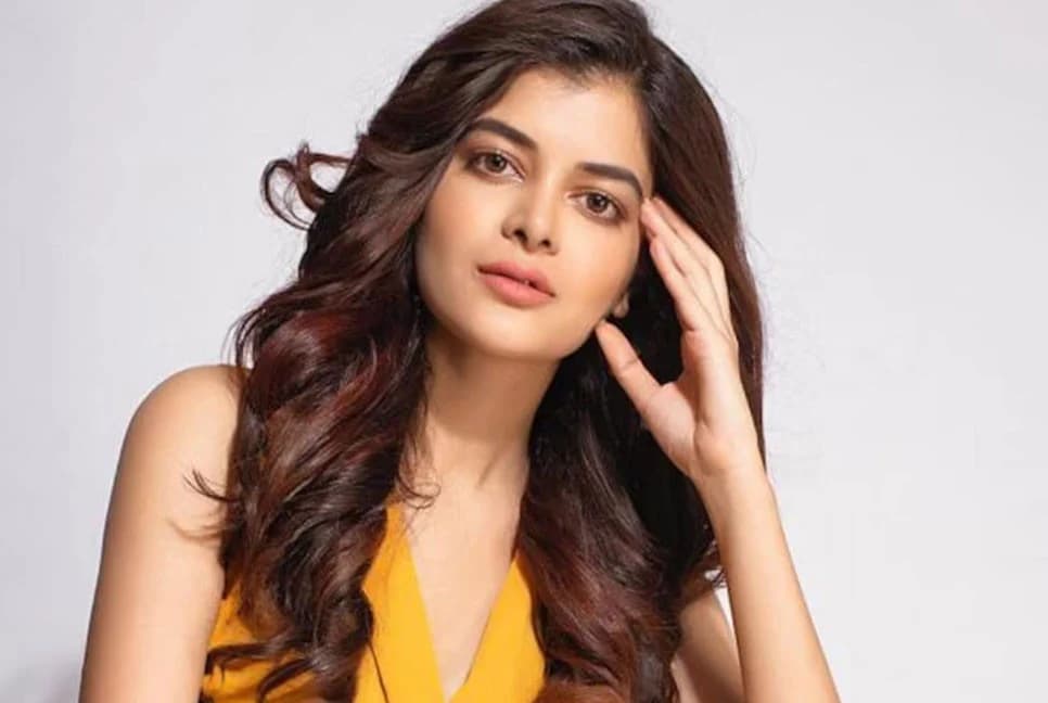 ‘গুলশানের চামেলি’তে কেন্দ্রীয় চরিত্রে মধুমিতা সরকার, ঢাকাই সিনেমায় অভিষেক হতে যাচ্ছে অভিনেত্রীর