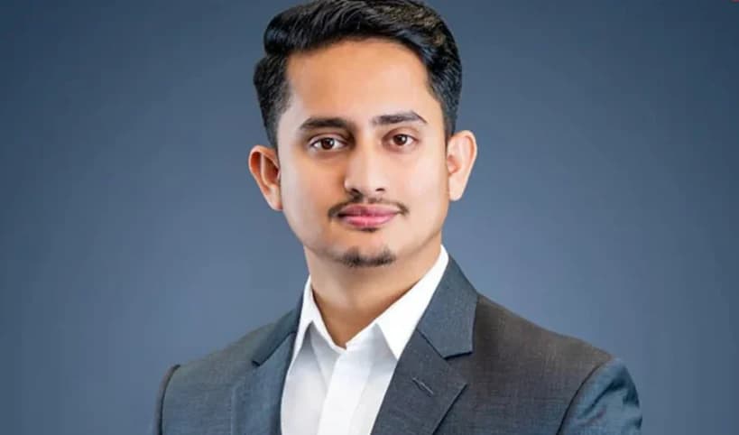 ‘একটু ব্যক্তিত্ব বজায় রাখুন’, ছাত্রদলের ছিনতাই মামলার জবাবে সারজিস আলমের বিস্ফোরক প্রতিক্রিয়া
