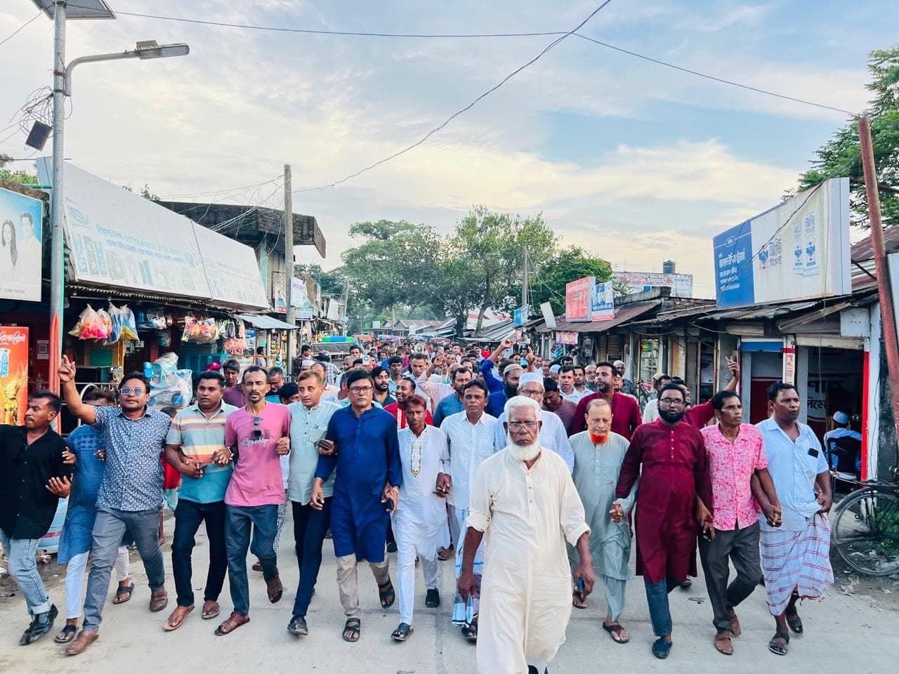 দক্ষিণ গফরগাঁও উপজেলা অনুমোদিত: নয়াবাড়ি মৌজায় সদর দপ্তরের দাবিতে লাখো মানুষের গণমিছিল