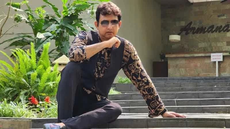 ৮ বছরের দীর্ঘ বিরতি শেষ, ক্ষমতার নির্মম গল্পের সাথে বড় পর্দায় ফিরছেন আমিন খান