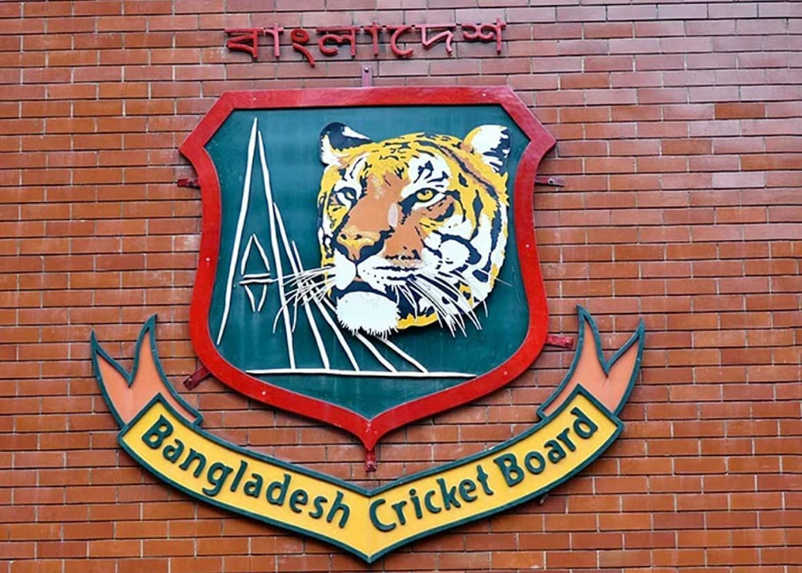 বিসিবির বড় উদ্যোগ: টনি হেমিংয়ের প্রশিক্ষণে সনদ পাবেন ৩০ জন পিচ কিউরেটর