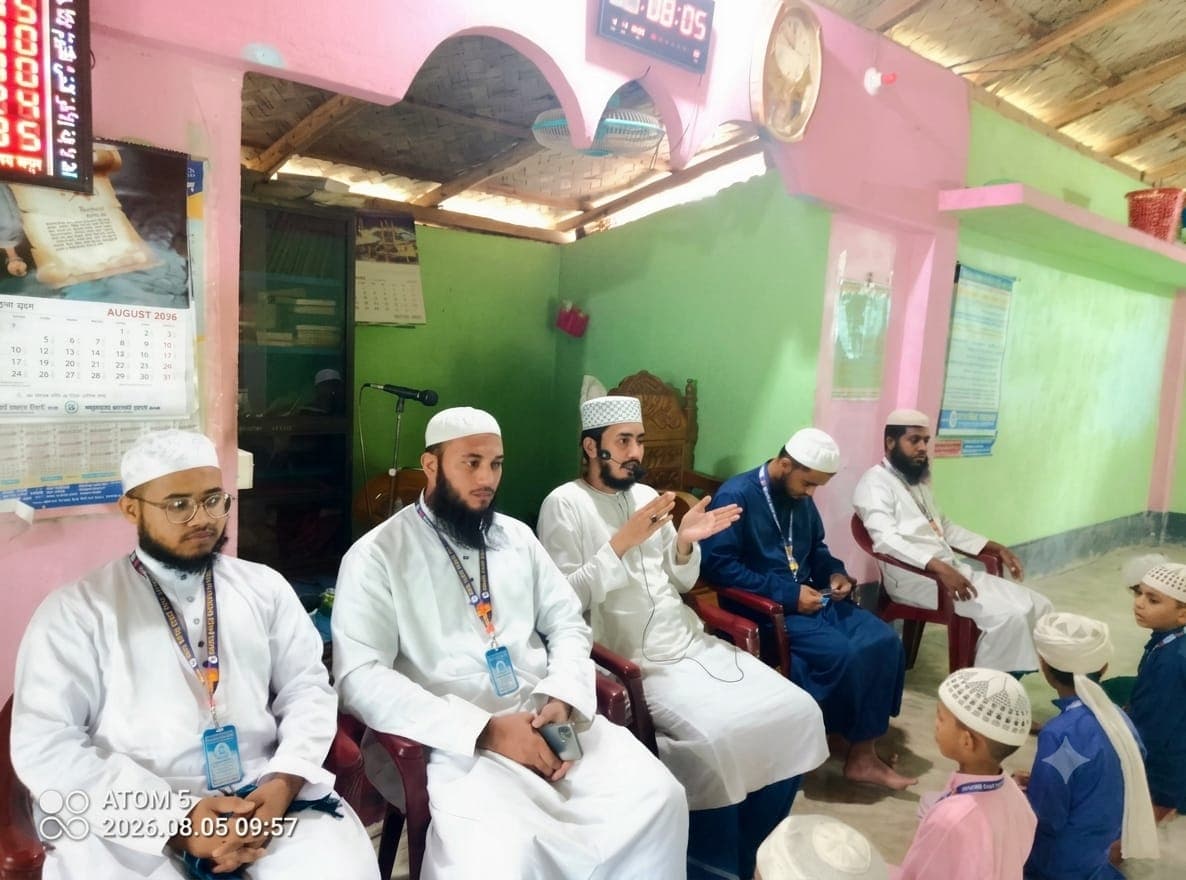 জুলাই গণ-অভ্যুত্থান দিবসে খতমুল কুরআন ও দোয়া মাহফিল করল জমিরিয়া ইসলামিয়া মাদ্রাসা