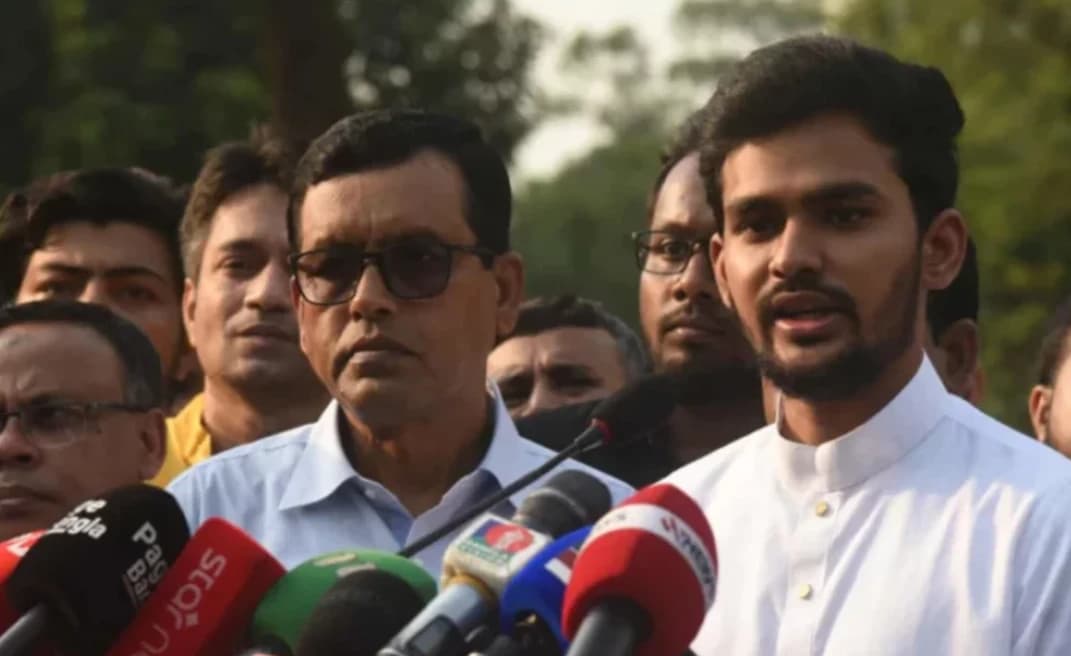 "ভারত আর রাখতে চাচ্ছে না শেখ হাসিনাকে", আসিফ মাহমুদের বিস্ফোরক মন্তব্যে তোলপাড়