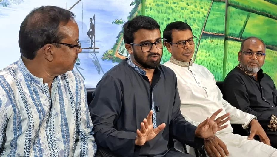 জামায়াত-এনসিপির মব সৃষ্টির সুযোগে আওয়ামী লীগের ফেরার অপচেষ্টা, সতর্ক করলেন রাশেদ খাঁন