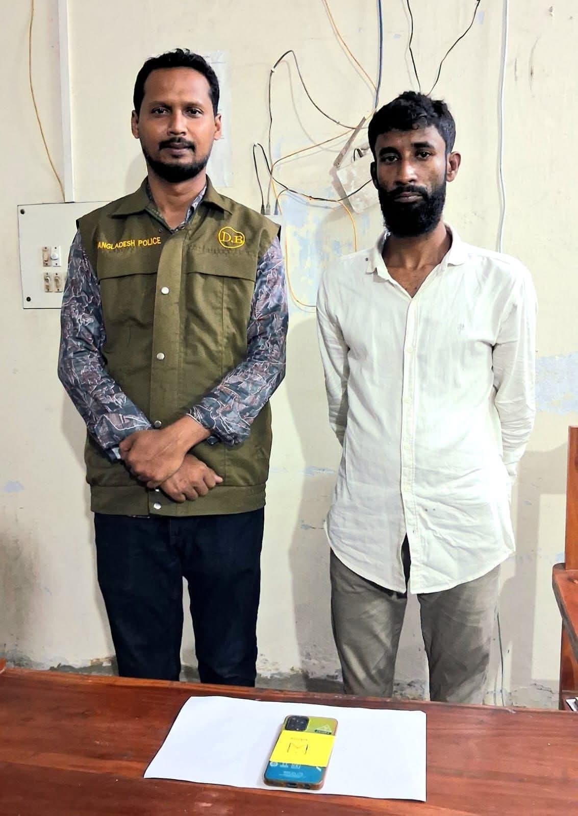 ঠাকুরগাঁওয়ে ক্যাসিনো ব্যবসায়ীর কাছে বিকাশ এজেন্টের চারটি সিম, ডিবির অভিযানে গ্রেপ্তার
