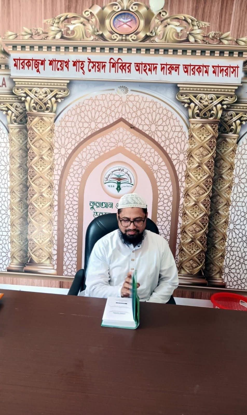 মাধবপুরে শিবলী হুজুরকে ঘিরে গভীর ষড়যন্ত্রের অভিযোগ, লাইভে মুখ খুললেন ব্যবসায়ী সাদেক