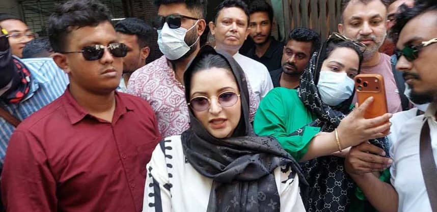 শ্লীলতাহানির মামলা: ৫ বছরের দীর্ঘ লড়াই শেষে দ্রুত রায় চান পরীমণি