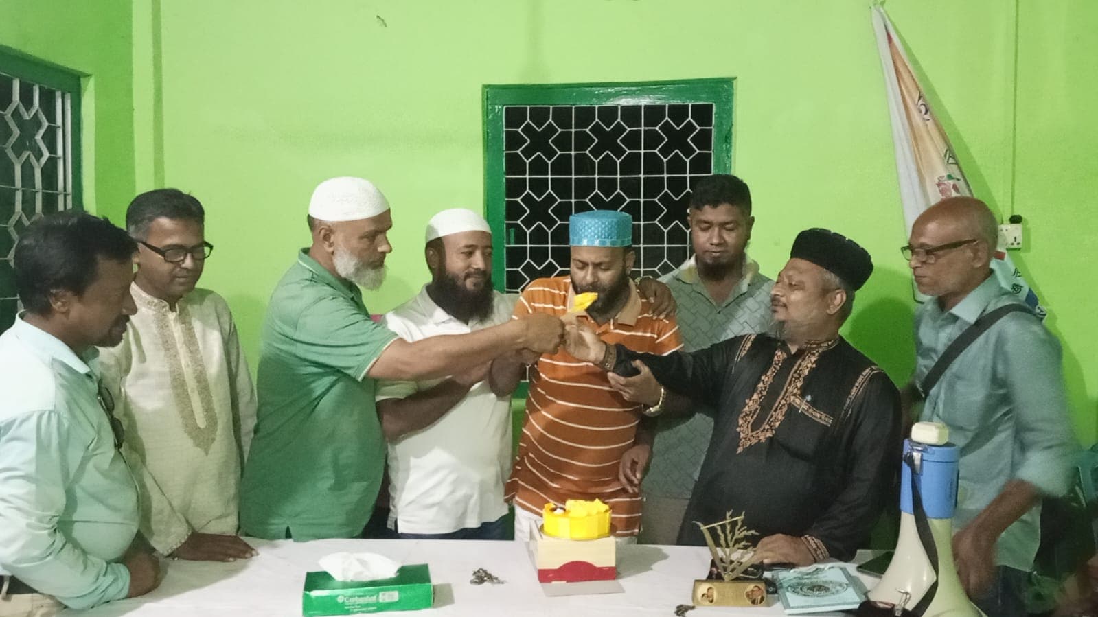 জন্ম দিনের শুভেচ্ছায় শিক্ত হলেন রাজধানী টিভি ও দৈনিক ভোরের আকাশ কালিগঞ্জ উপজেলা প্রতিনিধি সাংবাদিক মো. পনির খন্দকার।
