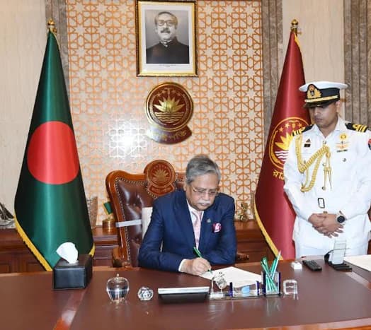 সাবেক রাষ্ট্রপতি সাহাবুদ্দিন ও এস আলমসহ ৩৮ জনের বিরুদ্ধে দুদকের অভিযোগ, আত্মসাৎ ৫০০ কোটি টাকা
