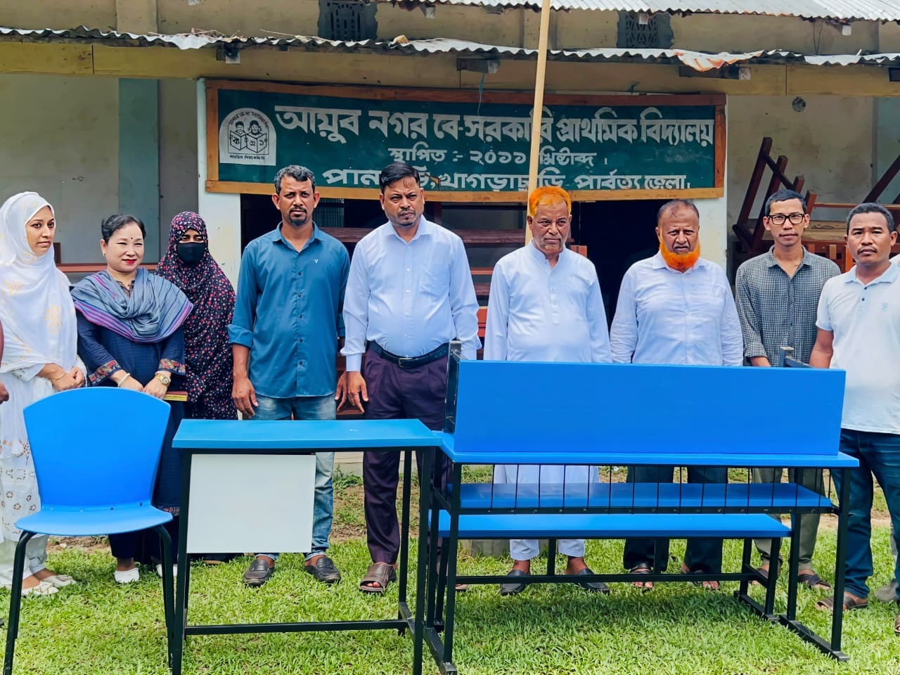 পানছড়ির দুই শিক্ষা প্রতিষ্ঠানে ওয়াদুদ ভূইয়ার উদ্যোগে ৯০ জোড়া বেঞ্চসহ আসবাবপত্র বিতরণ