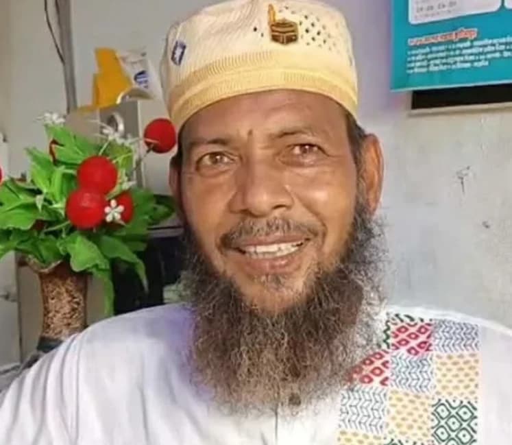 ছেলে চিকিৎসক মেয়ে নার্স, এবার ৫৪ বছর বয়সে এসএসসি পাস করে ইতিহাস গড়লেন এক বাবা