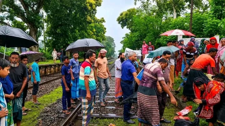 চুয়াডাঙ্গা মোমিনপুর স্টেশনের নিকটে ট্রেনের ধাক্কায় মিনি খাতুন (৬০) মৃত্যু