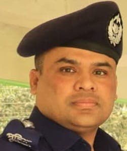চাঁপাইনবাবগঞ্জ জেলার শ্রেষ্ঠ ওসি একরামুল হোসাইন পিপিএম