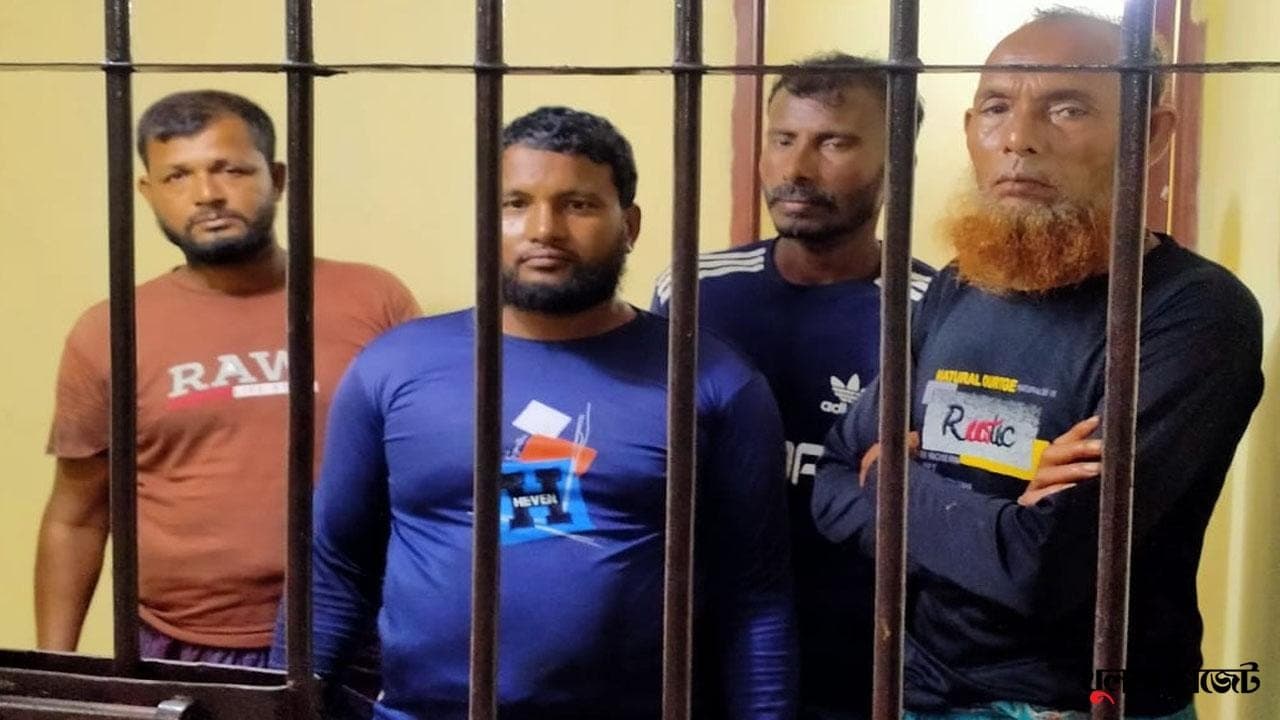 সুন্দরবনে নিষিদ্ধ সময়ে অবৈধ অনুপ্রবেশ, ডিঙি নৌকাসহ আটক ৪