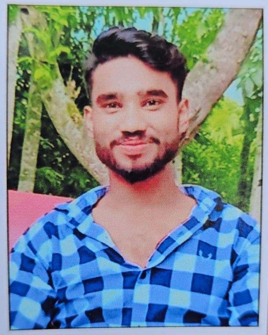ফরিদপুর সদরে নিখোঁজের ১২ দিনেও সন্ধান নেই রনির, মায়ের আহাজারি চলছে