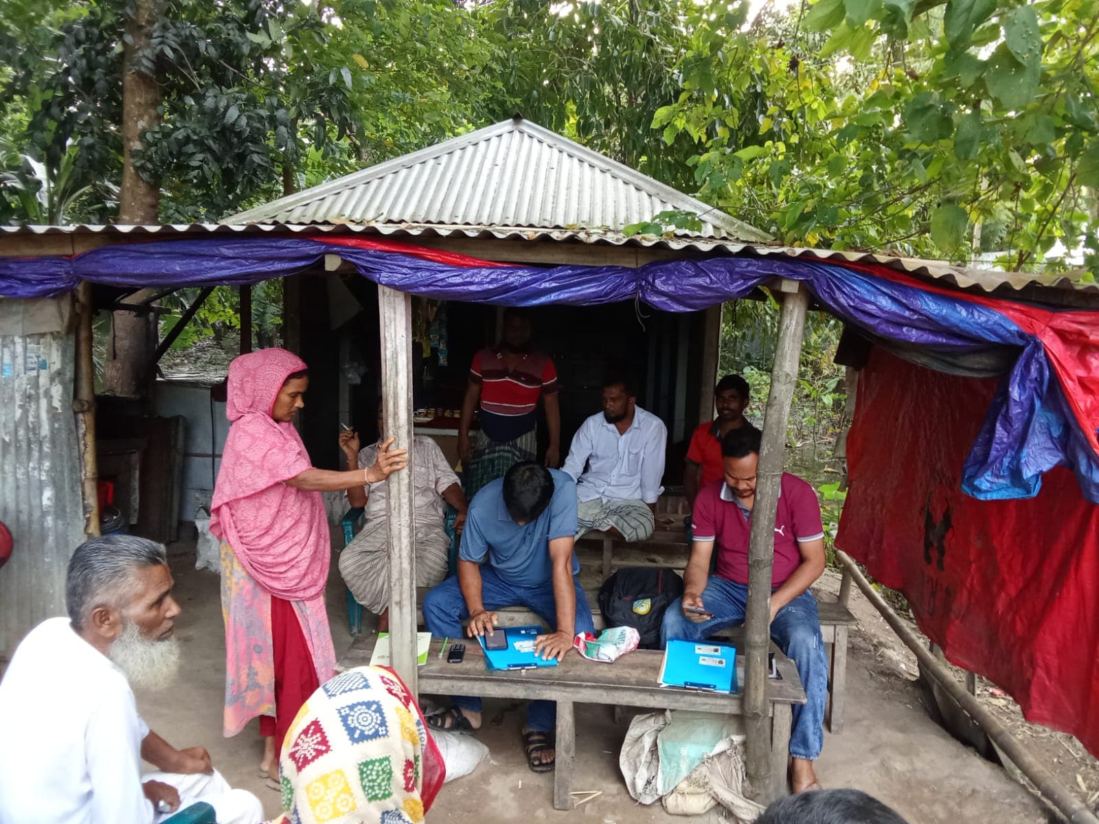 পাবনা জেলার ফরিদপুর বনওয়ারীনগর ইউনিয়নে কৃষক কার্ড এর তথ্য সংগ্রহ