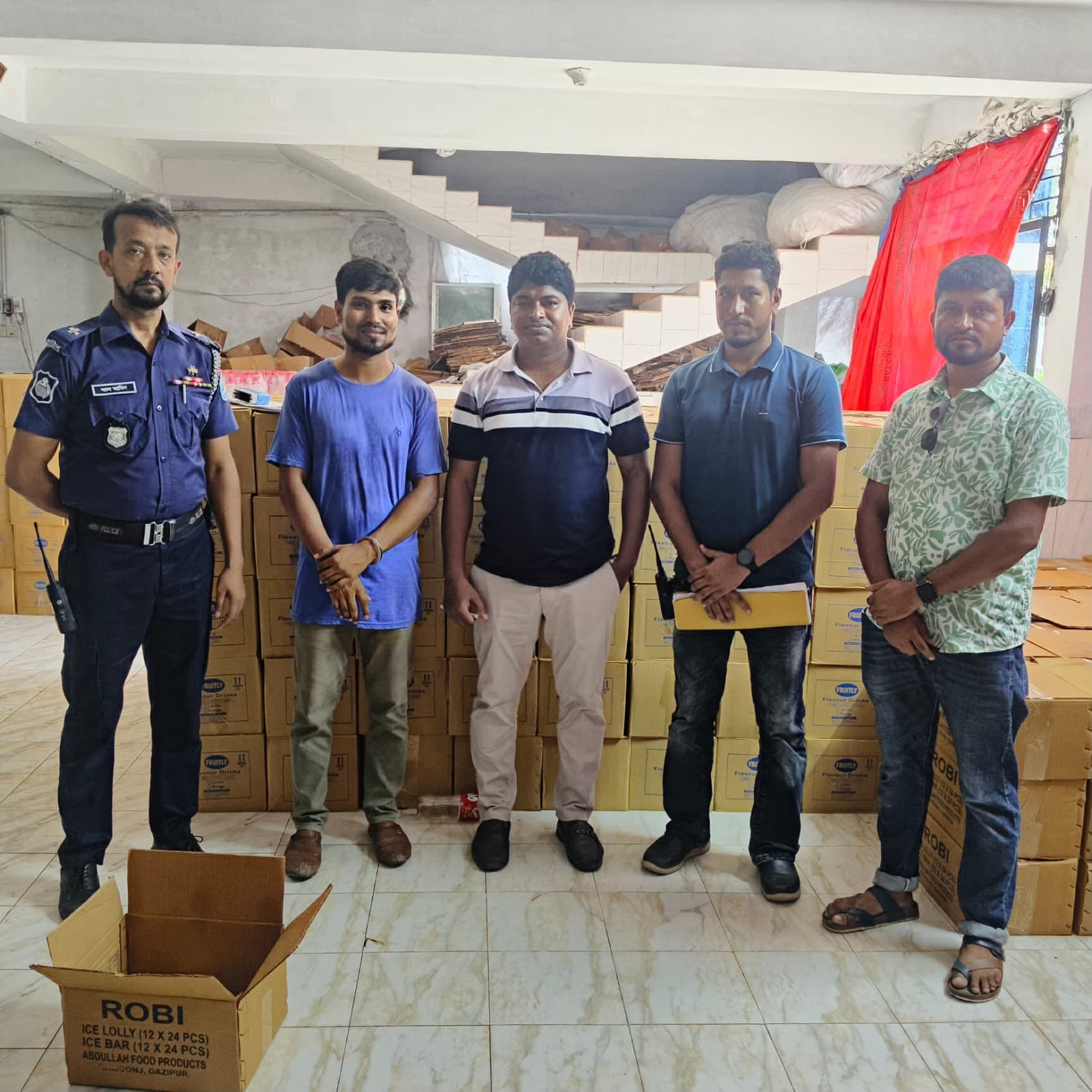 কালীগঞ্জে ১ প্রতিষ্ঠান কে অর্থদণ্ড ৪ জনকে কারাদণ্ড দিয়েছে ভ্রাম্যমাণ আদালত