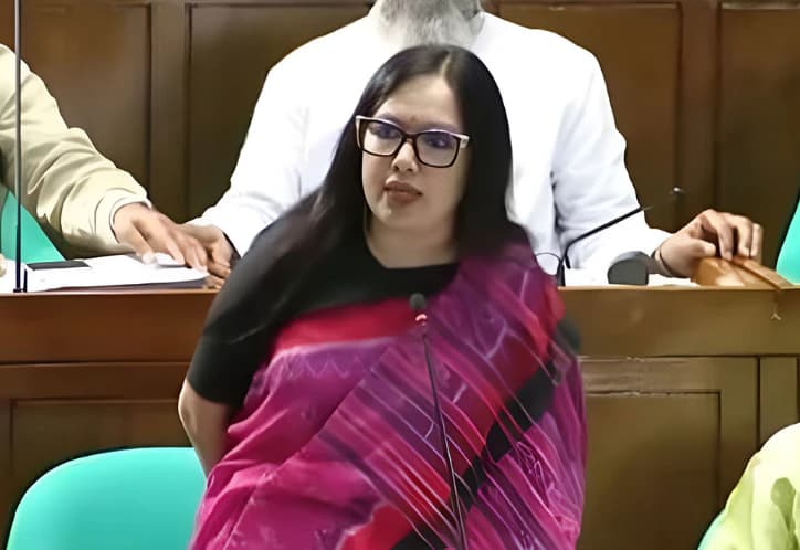 লোডশেডিং ও দ্রব্যমূল্য নিয়ে সংসদে ক্ষোভ রুমিন ফারহানার