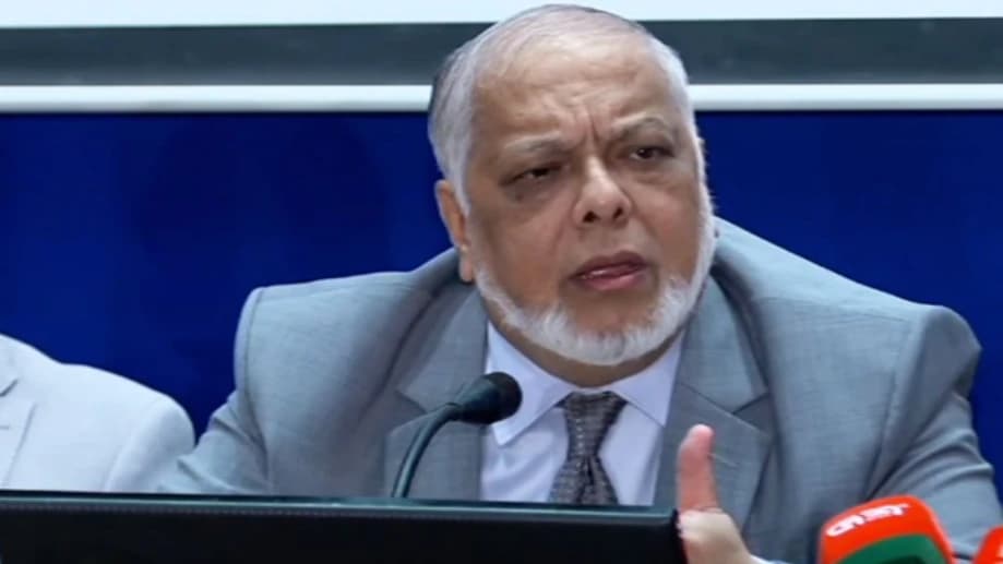 এআই দিয়ে রায় লেখা অনুচিত, দ্রুত আইনি কাঠামোর প্রয়োজনীয়তা জানালেন প্রধান বিচারপতি