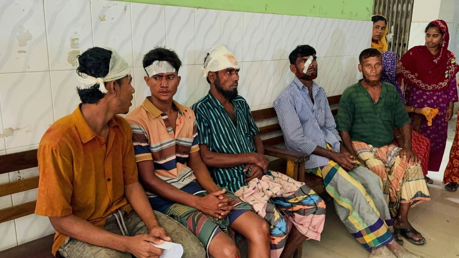 ঈদগাহের জমি নিয়ে বিরোধ চরমে, দুই গ্রামের সংঘর্ষে আহত ৩০