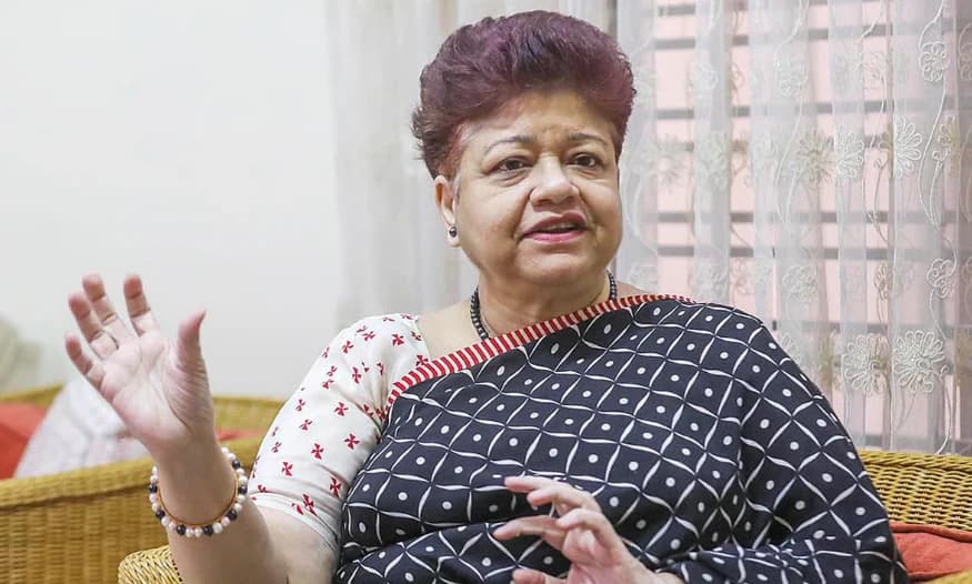 চোখ দেখতে না পেয়ে অস্বস্তি, নাকি ধর্মীয় পোশাকে আপত্তি: কী বললেন ঢাবি শিক্ষক